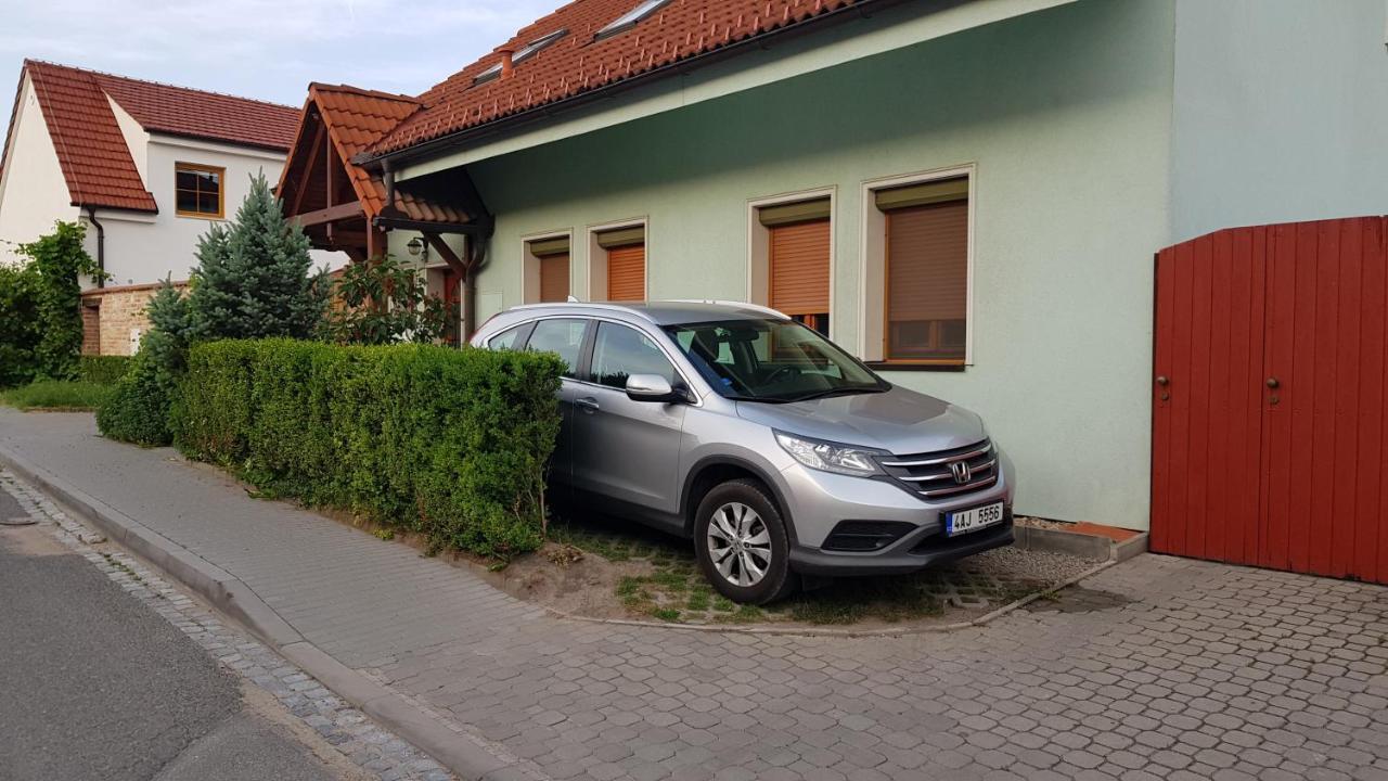 Apartman A Ubytovani U Machu Mikulov Luaran gambar