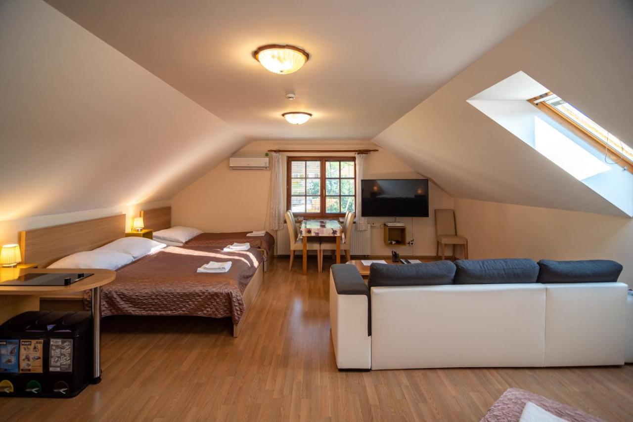 Apartman A Ubytovani U Machu Mikulov Luaran gambar