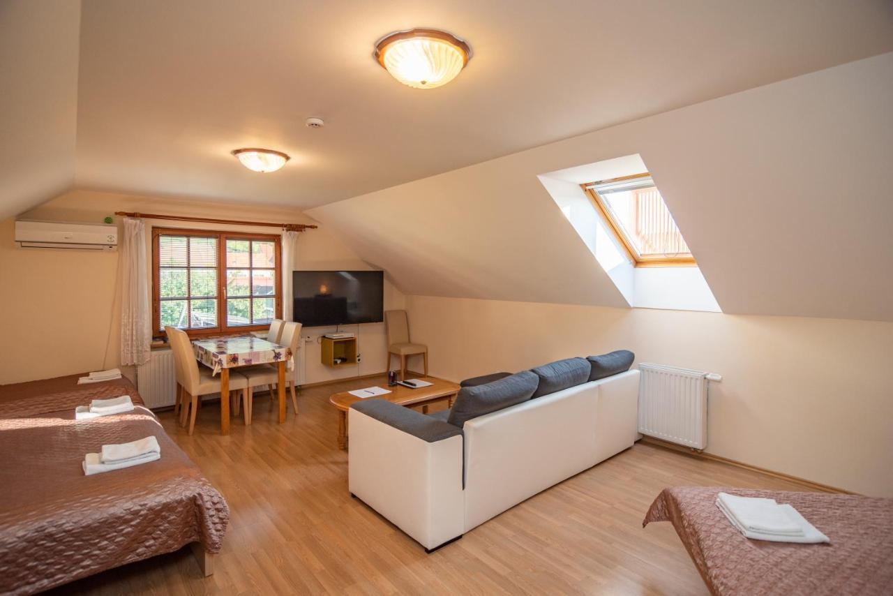Apartman A Ubytovani U Machu Mikulov Luaran gambar