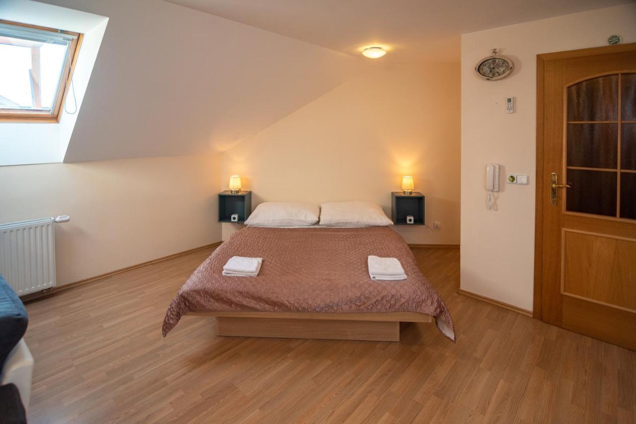 Apartman A Ubytovani U Machu Mikulov Luaran gambar