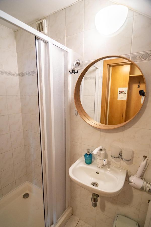 Apartman A Ubytovani U Machu Mikulov Luaran gambar