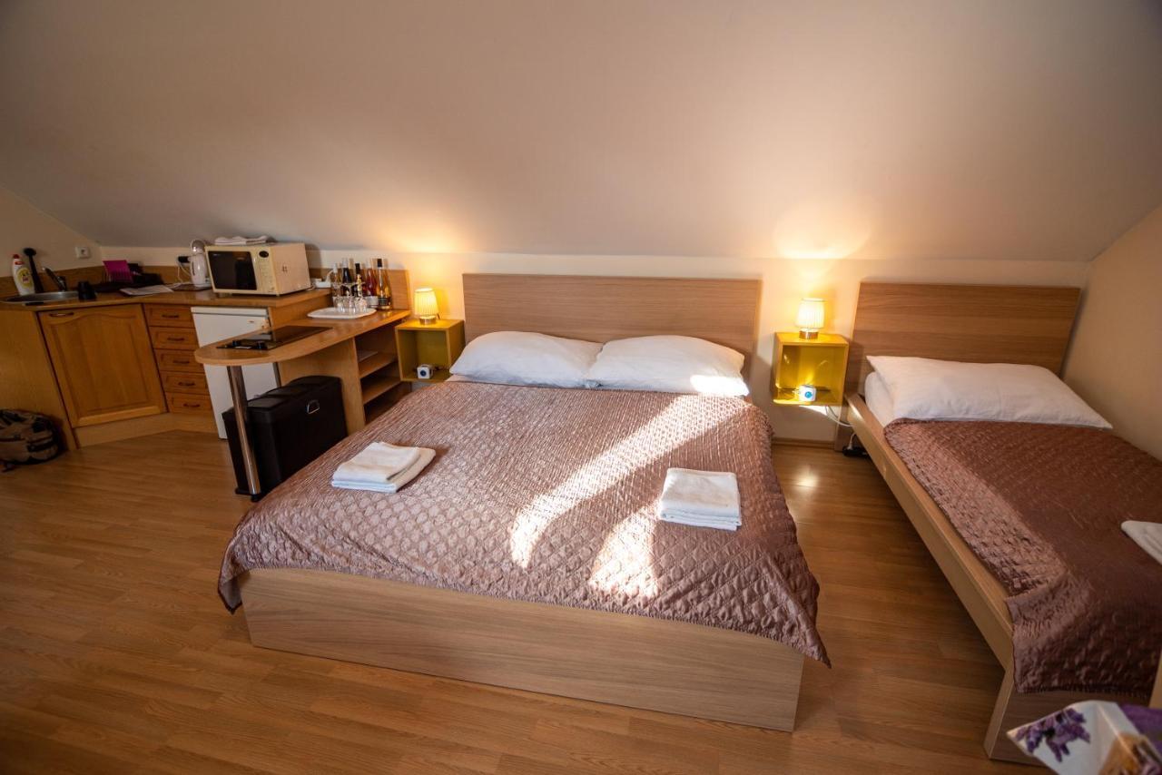 Apartman A Ubytovani U Machu Mikulov Luaran gambar